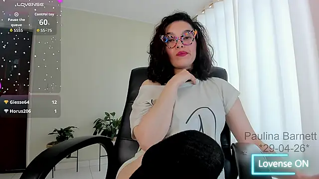 Snapshot of paulinabarnett- chatting on 04-29-26, 05:30 paulinabarnett- online show from 04-29-26, 05:30