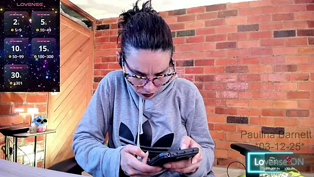 paulinabarnett- online show from 12-04-25, 04:55