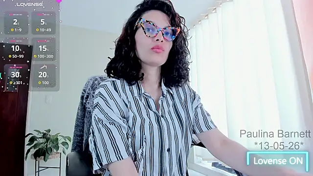 Snapshot of paulinabarnett- chatting on 05-13-26, 04:58 paulinabarnett- online show from 05-13-26, 04:58
