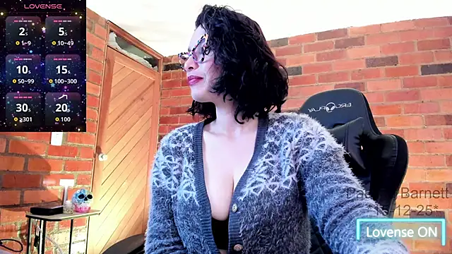 paulinabarnett- online show from 12-15-25, 05:02