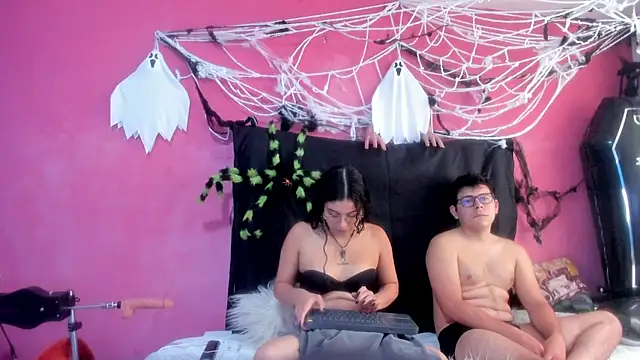 Snapshot of JustiinJazmin chatting on 10-03-25, 07:15 JustiinJazmin online show from 10-03-25, 07:15