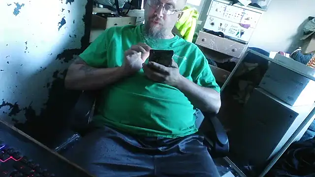 Snapshot of slickwill123 chatting on 06-15-26, 11:48 slickwill123 online show from 06-15-26, 11:48