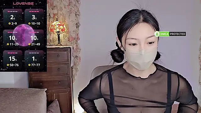 Snapshot of L-Moonlight chatting on 01-01-25, 06:26 L-Moonlight online show from 01-01-25, 06:26