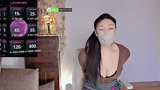 Snapshot of L-Moonlight chatting on 01-04-25, 08:06 L-Moonlight online show from 01-04-25, 08:06