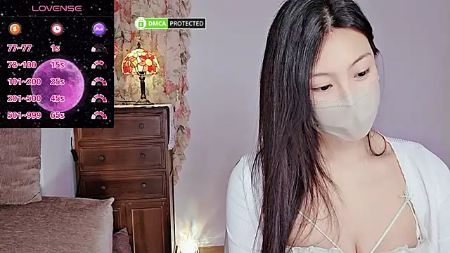 Snapshot of L-Moonlight chatting on 01-14-25, 03:47 L-Moonlight online show from 01-14-25, 03:47