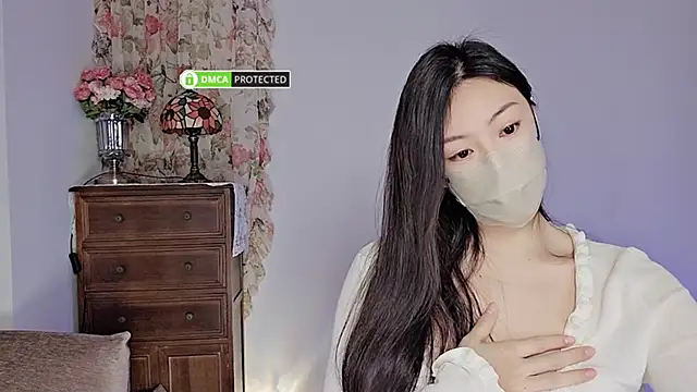 Snapshot of L-Moonlight chatting on 12-08-24, 02:25 L-Moonlight online show from 12-08-24, 02:25