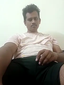 Snapshot of Long_Laster chatting on 04-15-26, 06:01 Long Laster online show from 04-15-26, 06:01