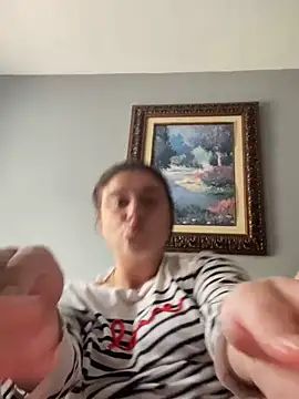 Snapshot of mermaid0794 chatting on 10-30-25, 03:31 mermaid0794 online show from 10-30-25, 03:31