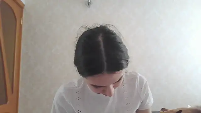 Snapshot of Kashtanka_ chatting on 04-22-26, 05:25 Kashtanka online show from 04-22-26, 05:25