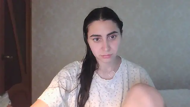 Snapshot of Kashtanka_ chatting on 06-15-26, 10:48 Kashtanka online show from 06-15-26, 10:48
