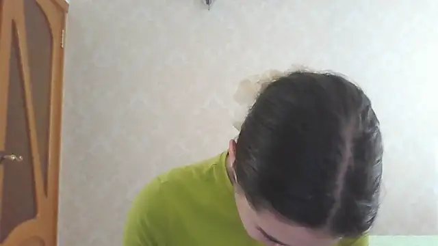Snapshot of Kashtanka_ chatting on 05-12-26, 05:15 Kashtanka online show from 05-12-26, 05:15
