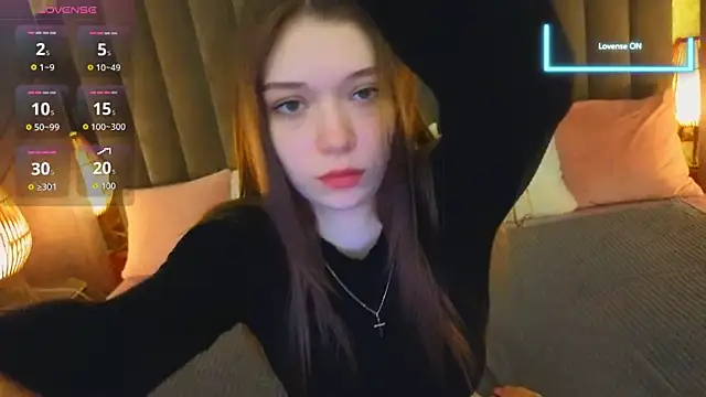 Snapshot of Cherry_Wipe chatting on 09-21-25, 06:18 Cherry Wipe online show from 09-21-25, 06:18