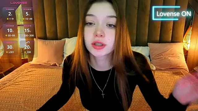 Snapshot of Cherry_Wipe chatting on 10-08-25, 06:15 Cherry Wipe online show from 10-08-25, 06:15