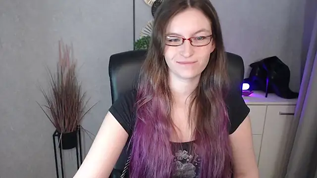 emmaxDelight online show from 11-05-25, 06:27