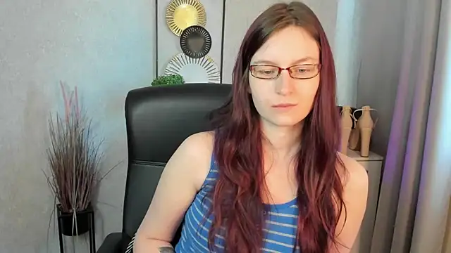 emmaxDelight online show from 06-10-26, 05:30