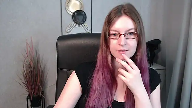 emmaxDelight online show from 03-05-25, 10:33