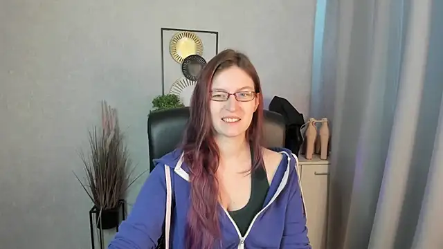 emmaxDelight online show from 04-17-26, 05:32