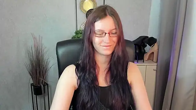 emmaxDelight online show from 07-13-26, 06:56
