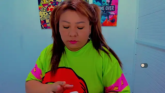 Snapshot of victoria_love89 chatting on 12-15-25, 02:50 victoria love89 online show from 12-15-25, 02:50