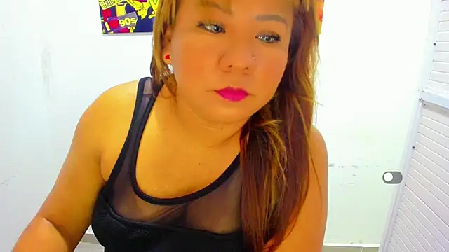 Snapshot of victoria_love89 chatting on 10-30-25, 02:21 victoria love89 online show from 10-30-25, 02:21