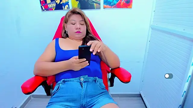 Snapshot of victoria_love89 chatting on 01-16-26, 01:42 victoria love89 online show from 01-16-26, 01:42