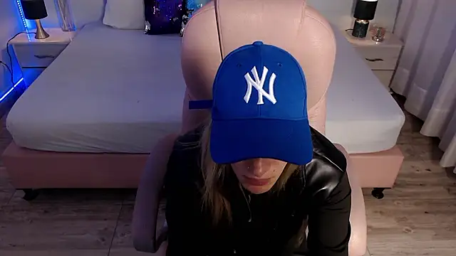 zoe jones13 online show from 03-05-26, 03:14