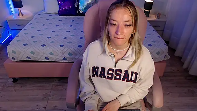 zoe jones13 online show from 02-20-26, 03:36