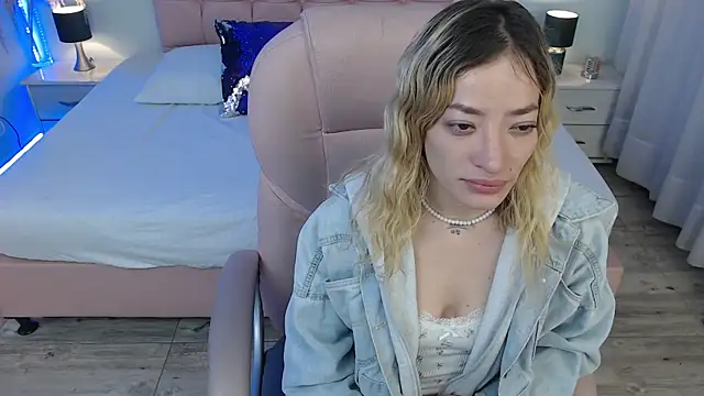 zoe jones13 online show from 06-30-26, 02:55