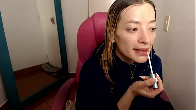 zoe jones13 online show from 07-18-26, 03:59