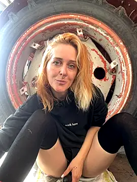 JoleneFuego online show from 09-17-25, 07:32