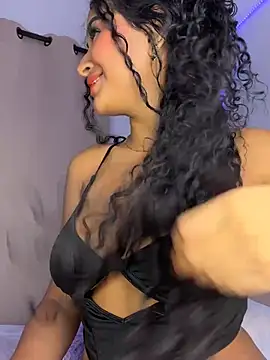 Snapshot of quianna_ chatting on 04-18-26, 07:07 quianna online show from 04-18-26, 07:07