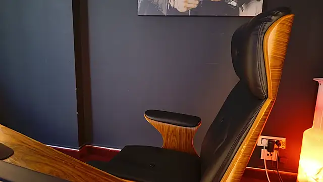 AngeloEric online show from 10-22-25, 12:37