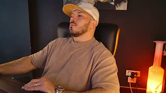 Snapshot of AngeloEric chatting on 02-28-26, 12:05 AngeloEric online show from 02-28-26, 12:05