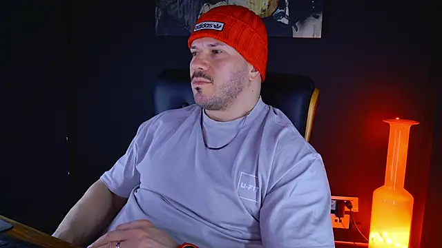 AngeloEric online show from 02-09-25, 06:58