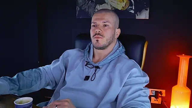 AngeloEric online show from 02-12-25, 06:19