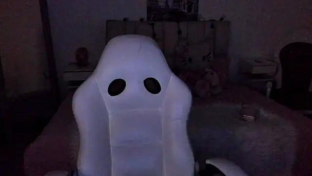 zoe turnner 18 online show from 11-21-25, 11:42