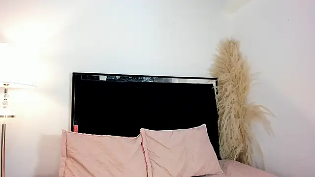 lilithTeen1  online show from 04-14-26, 03:55