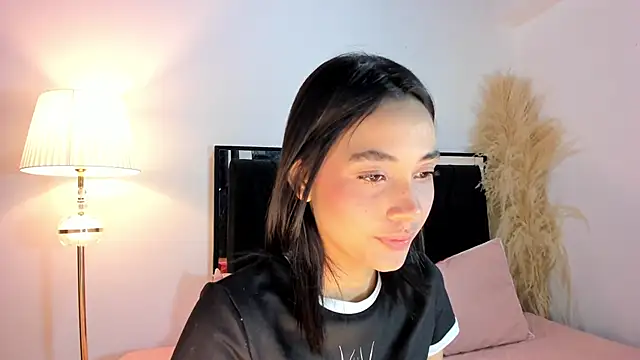 lilithTeen1  online show from 03-26-26, 04:11