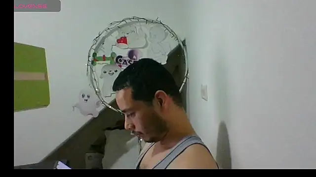 Snapshot of Gasparin32 chatting on 06-06-26, 01:44 Gasparin32 online show from 06-06-26, 01:44