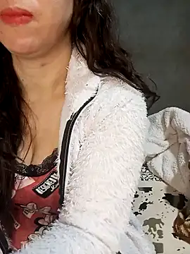 jijijoudia online show from 01-24-25, 07:28