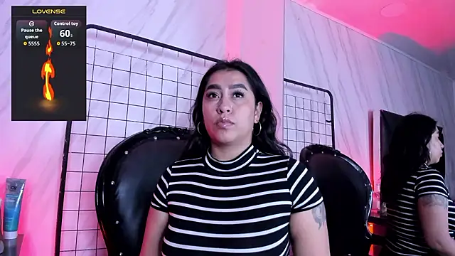 Carolina Arias online show from 02-11-26, 07:36