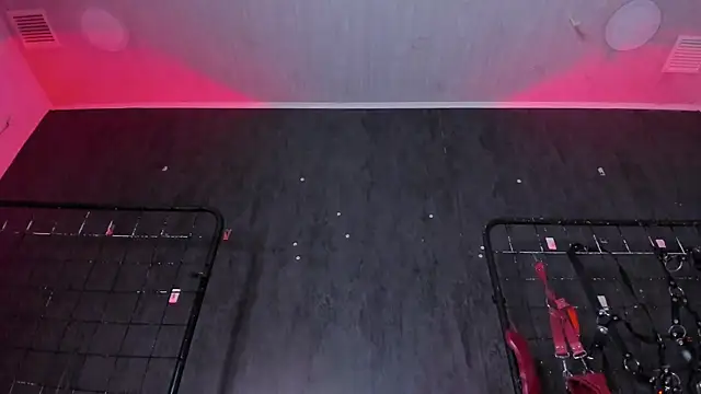 Carolina Arias online show from 10-25-25, 08:09