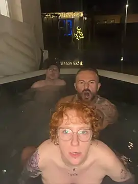 Snapshot of alt_cutie chatting on 02-22-25, 07:03 alt cutie online show from 02-22-25, 07:03