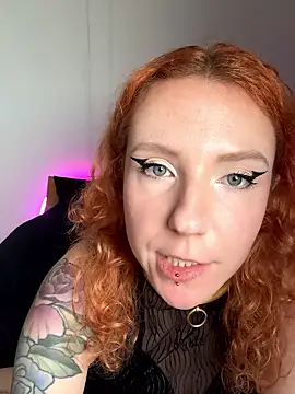 Snapshot of alt_cutie chatting on 10-15-25, 03:20 alt cutie online show from 10-15-25, 03:20