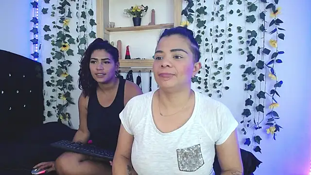 Snapshot of kaylie_dakota chatting on 10-18-25, 02:19 kaylie dakota online show from 10-18-25, 02:19