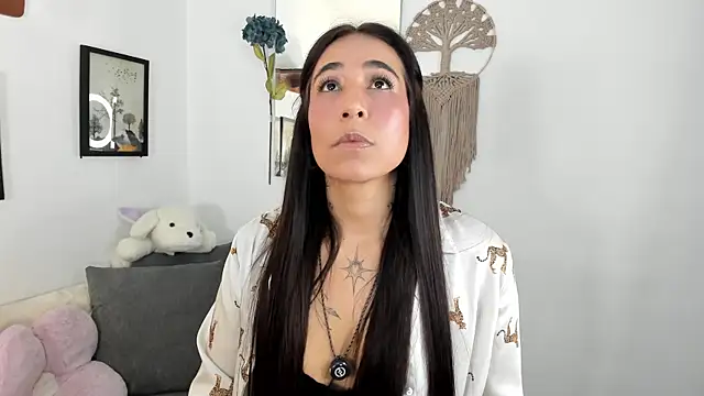 electra hunt online show from 07-15-26, 02:40