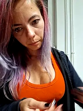 Snapshot of allinqueen chatting on 10-01-25, 01:55 allinqueen online show from 10-01-25, 01:55