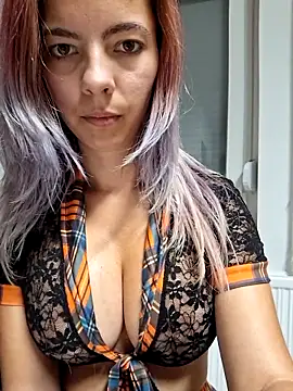 Snapshot of allinqueen chatting on 10-14-25, 11:25 allinqueen online show from 10-14-25, 11:25