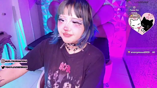 toky doll online show from 12-18-25, 05:12