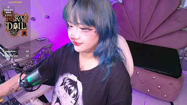 toky doll online show from 10-27-25, 08:10